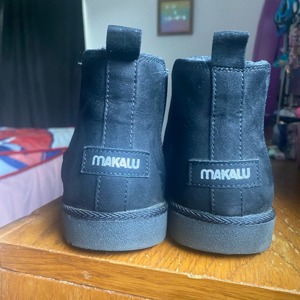 Boots - Picture 2 of 4